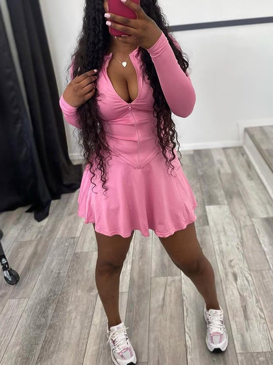 Veste zippée et jupe plissée