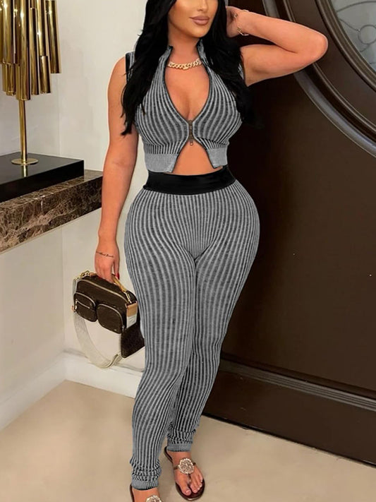 Ensemble haut court zippé et pantalon moulant