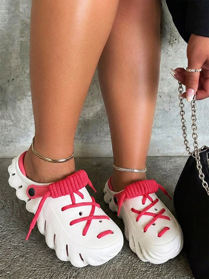 Soft Rope Contrast Clogs