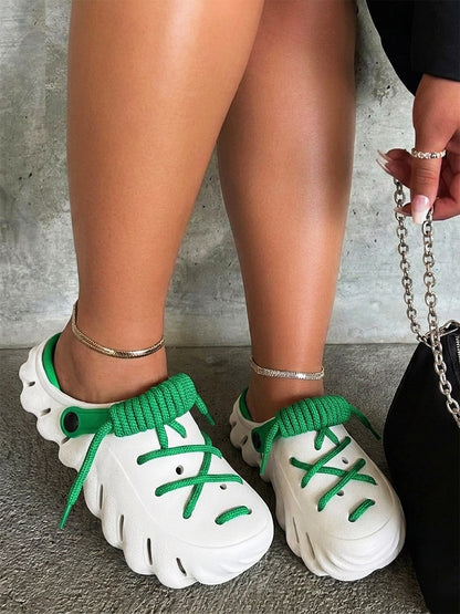 Soft Rope Contrast Clogs