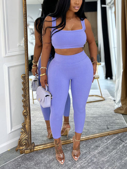 Ensemble haut court côtelé et leggings