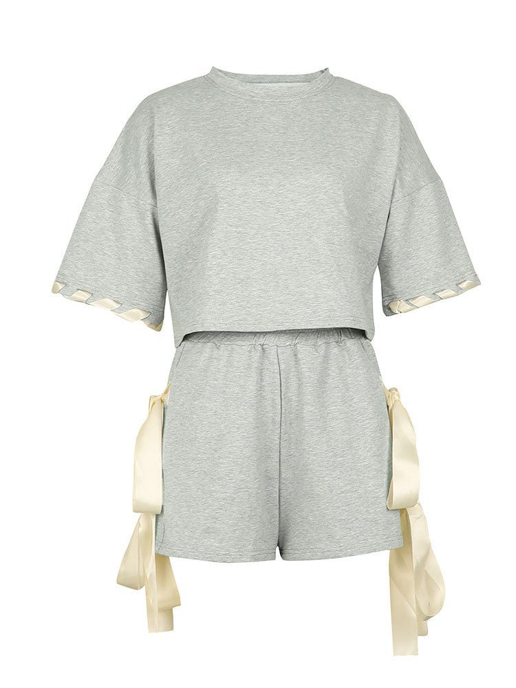 Ensemble haut court contrasté et short à nœud papillon