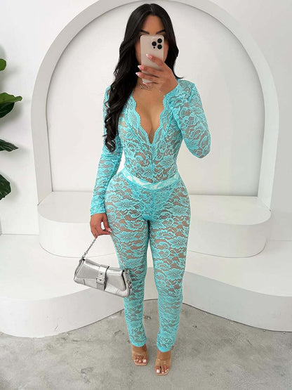 Ensemble body et pantalon en dentelle