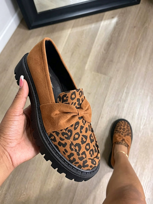 Contrast Bow Loafers