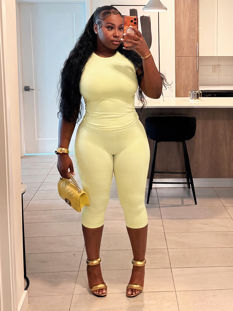 Effortless Fitted Tee & Capri Leggings Set