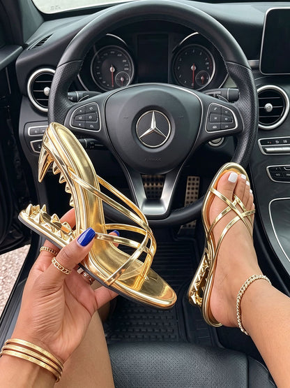 Metallic Teeth Jaw Wedge Thong Sandals