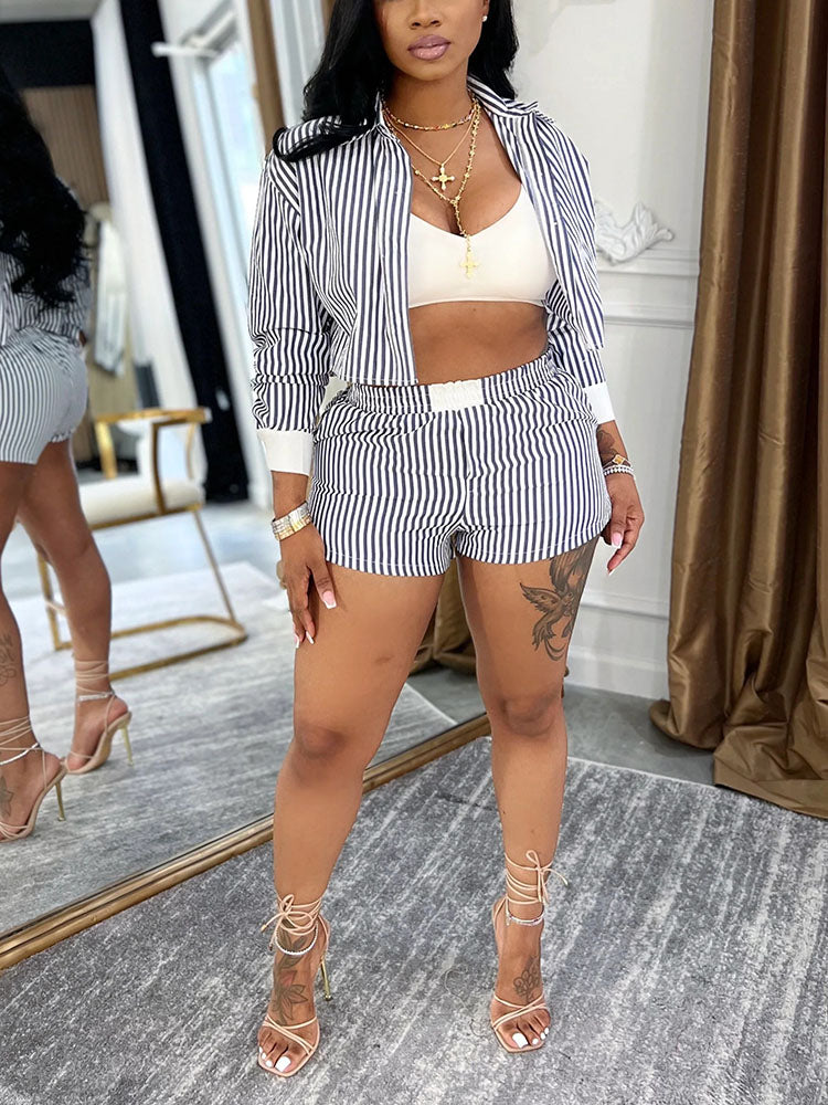 Ensemble chemise courte et short rayé chic