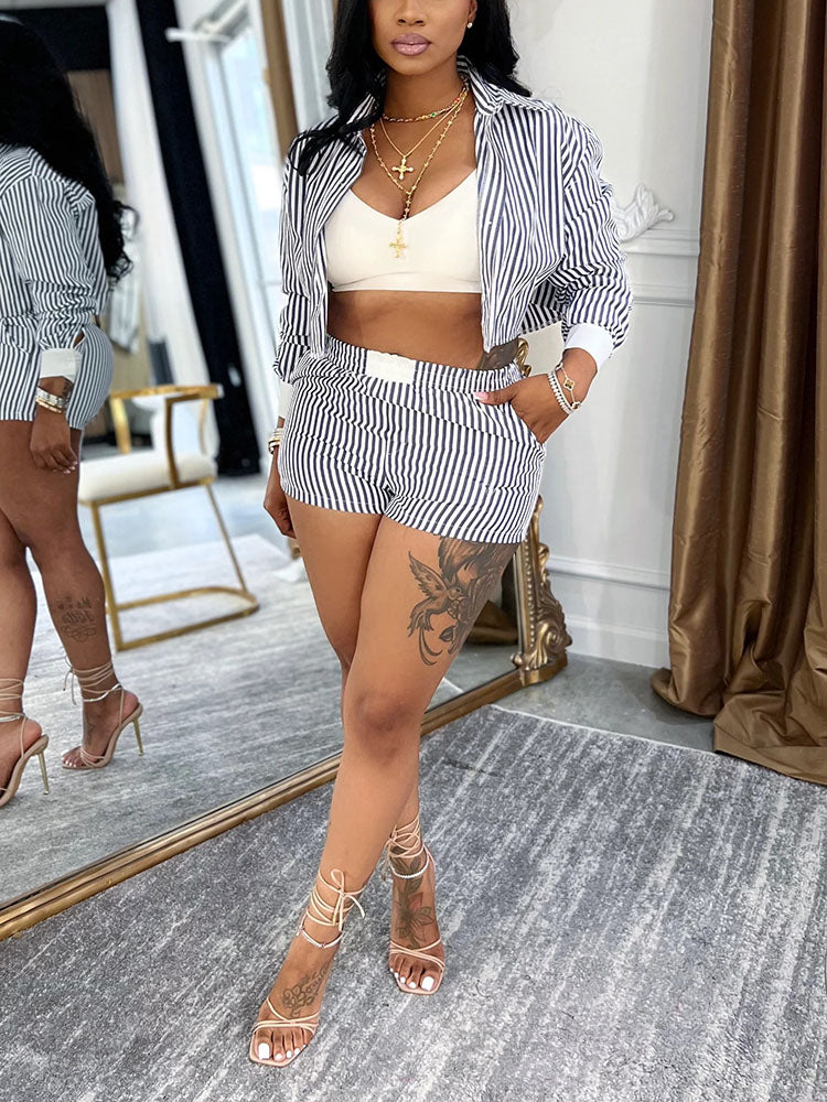 Ensemble chemise courte et short rayé chic