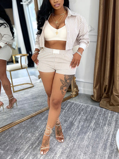 Ensemble chemise courte et short rayé chic