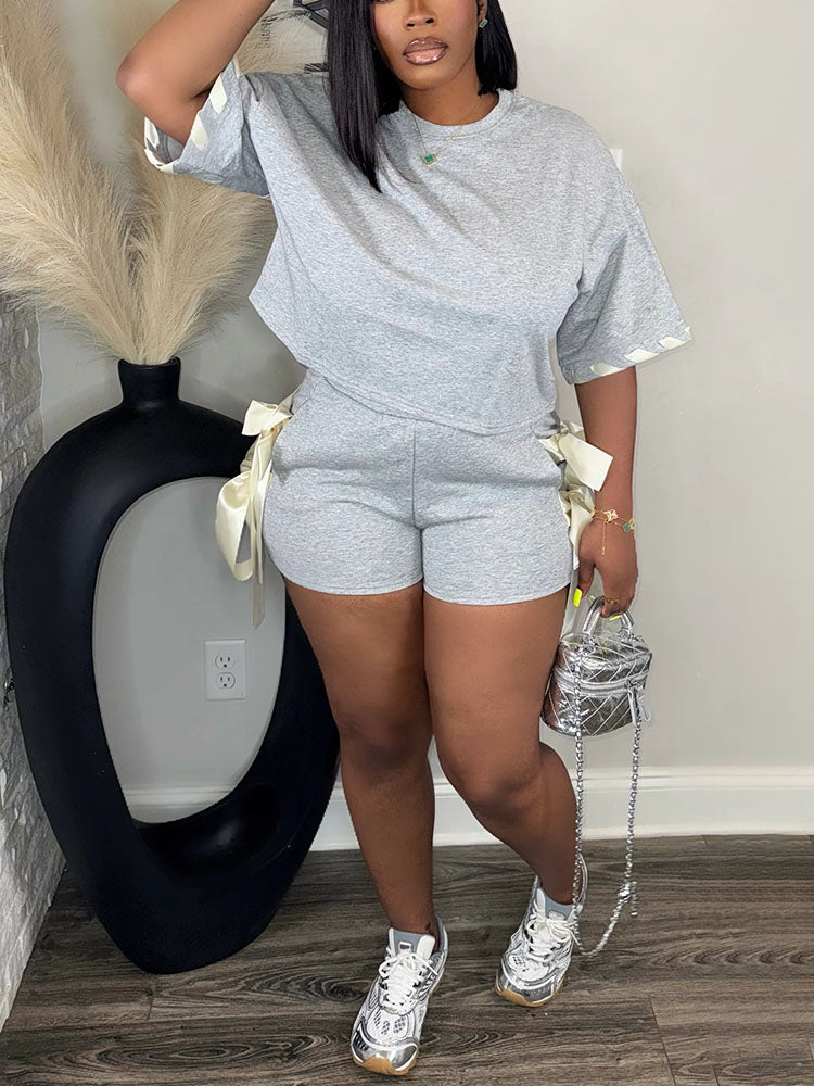 Ensemble haut court contrasté et short à nœud papillon